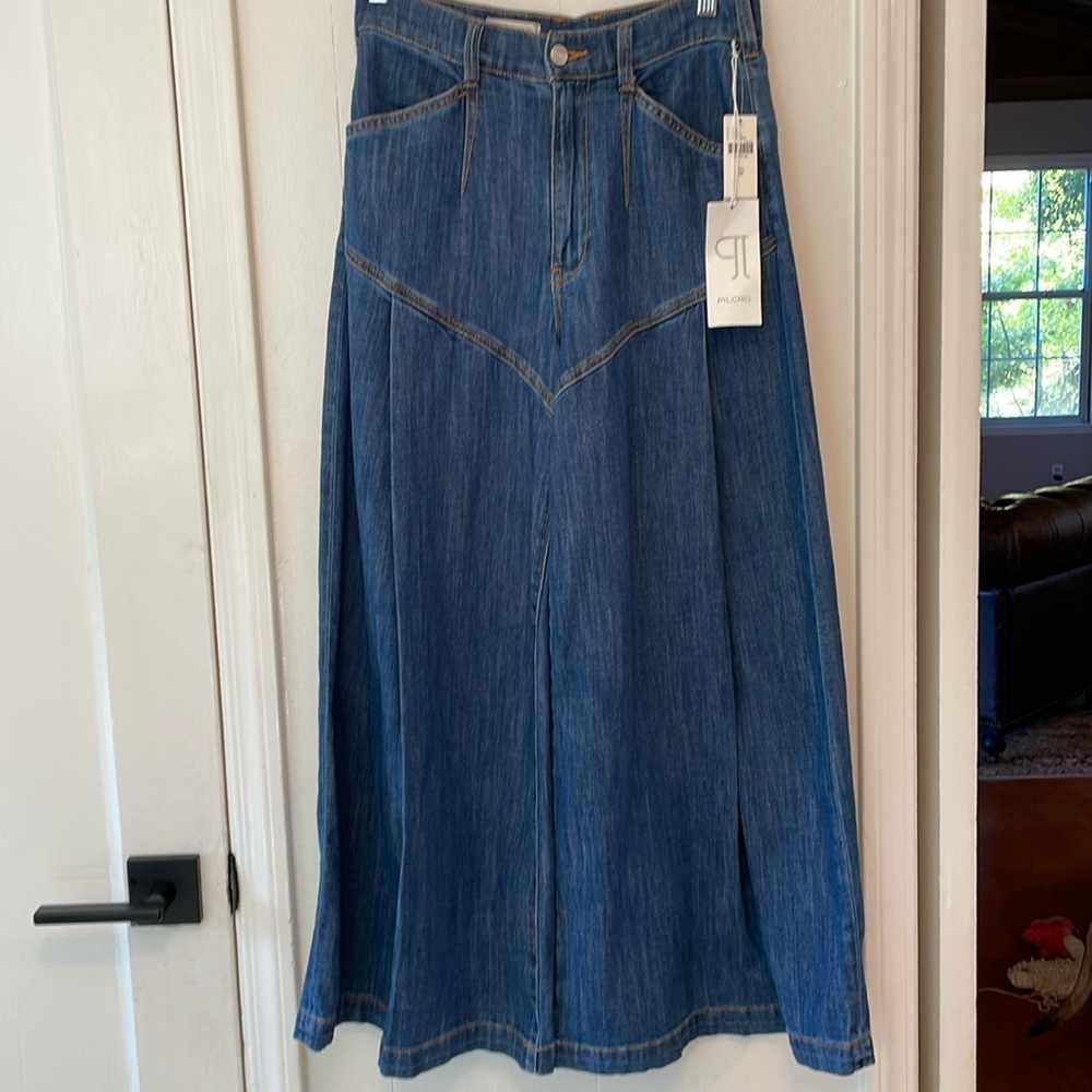 Pilcro Seamed Flounce Wide Leg Jean